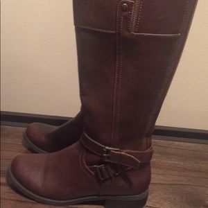 Guess boots